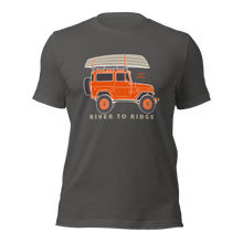  Mens weekend t shirt in grey with a jeep on it with a boat on top from the brand River to Ridge