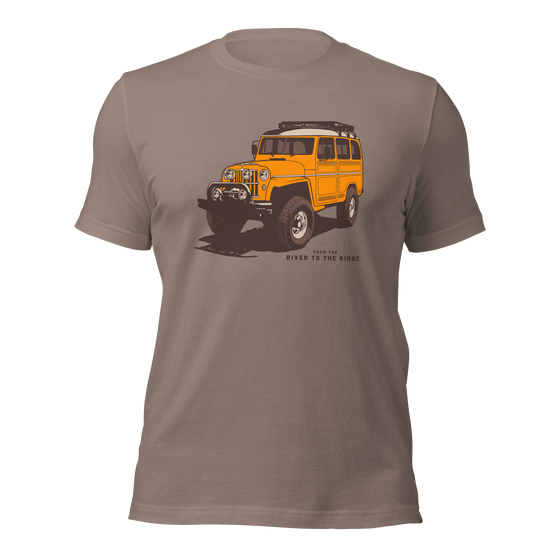 Mens T shirt in tan with a drawing of a landcruiser offroading truck in yellow with big tires from the brand River to Ridge