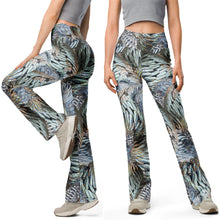  Turkey Feather Pattern Flared leggings, XS-4XL, Hidden Pocket, “Lifting"