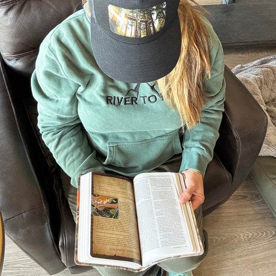 FREE Shipping, Leather Realtree Camo Outdoorsman's Bible