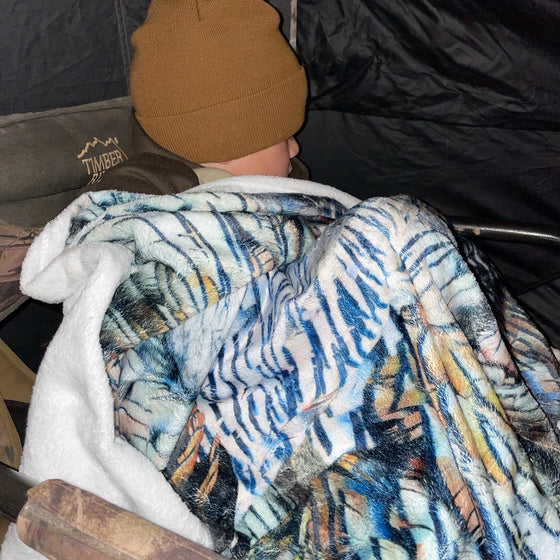 Fleece Throw Blanket, Turkey Feather Pattern, Hypo-allergenic