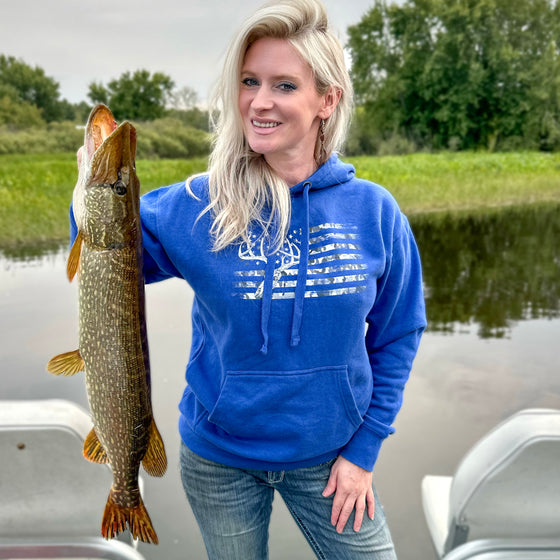 Whitetail Flag Women's Hoodie, Black or Blue